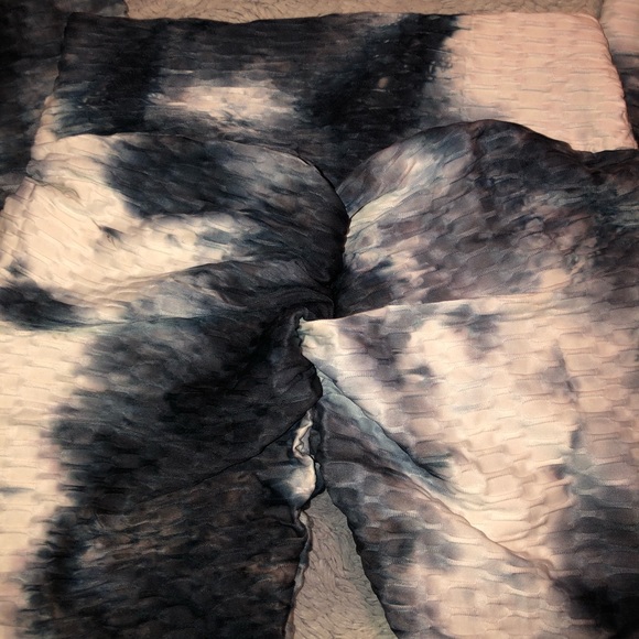 🌟 White Bubble Brazilian Scrunch Butt Yoga Pant - Picture 9 of 10